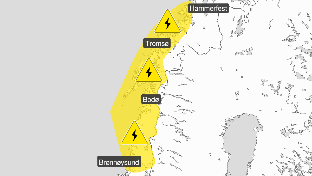 Kart over Nedgradert varsel for mye lyn, Nordland og ytre strøk av Troms og Vest-Finnmark