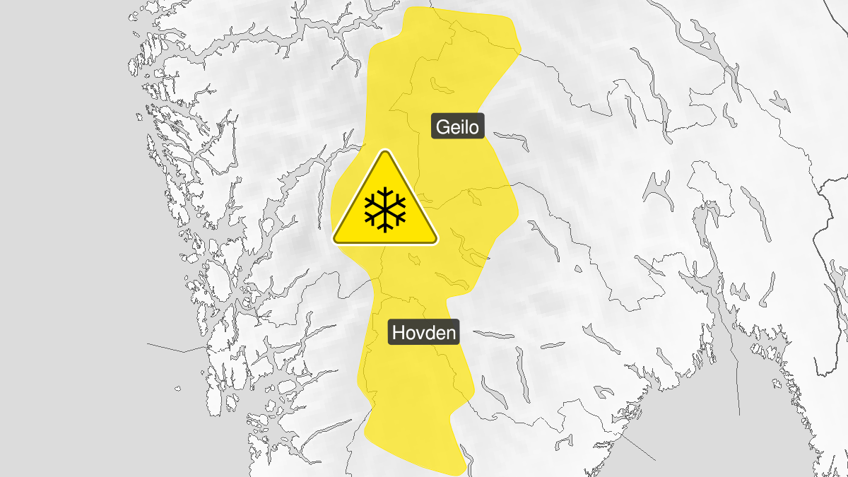 Map of blowing snow, yellow level, Langfjella, 09 April 09:00 UTC to 10 April 19:00 UTC.