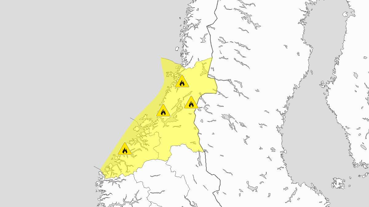 Forest fire danger, yellow level, Trøndelag, 09 August 10:00 UTC to 12 August 00:00 UTC.