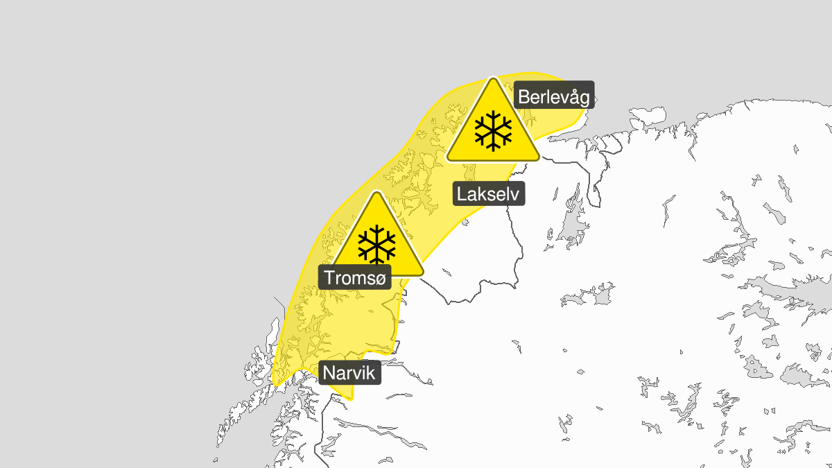 Kart over Snø, gult nivå, Deler av Troms og Finnmark, 2022-10-17T18:00:00+00:00, 2022-10-18T18:00:00+00:00
